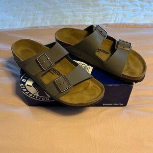 Birkenstock Arizona Sandals (Stone, narrow fit)